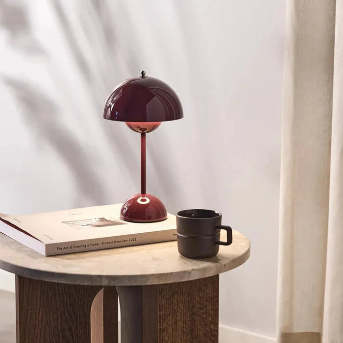 Bezprzewodowa lampa stołowa o minimalistycznym designie 6