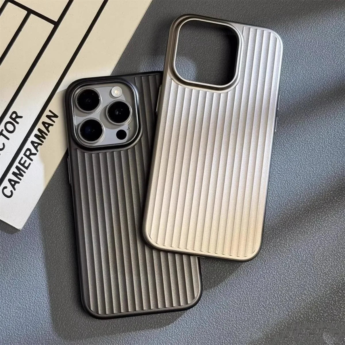 Etui na iPhone'a z Ochroną Wojskową – Lekkie i Ultracienkie z Teksturą 0