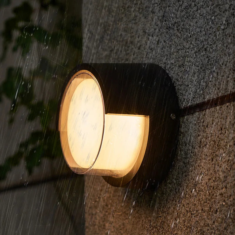 Lampa Zewnętrzna LED z Czujnikiem Ruchu, Wodoodporna, Minimalistyczny Design do Ogrodu i Przy Drzwiach 1