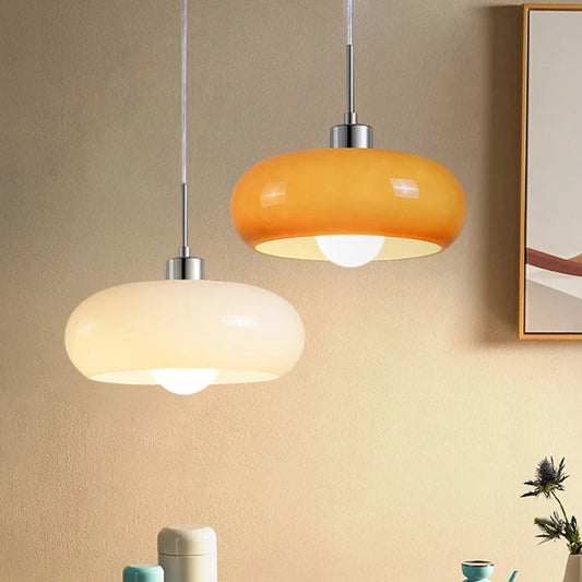 Lampa wisząca z opalizującym kloszem – elegancki akcent w stylu retro Bauhaus 1