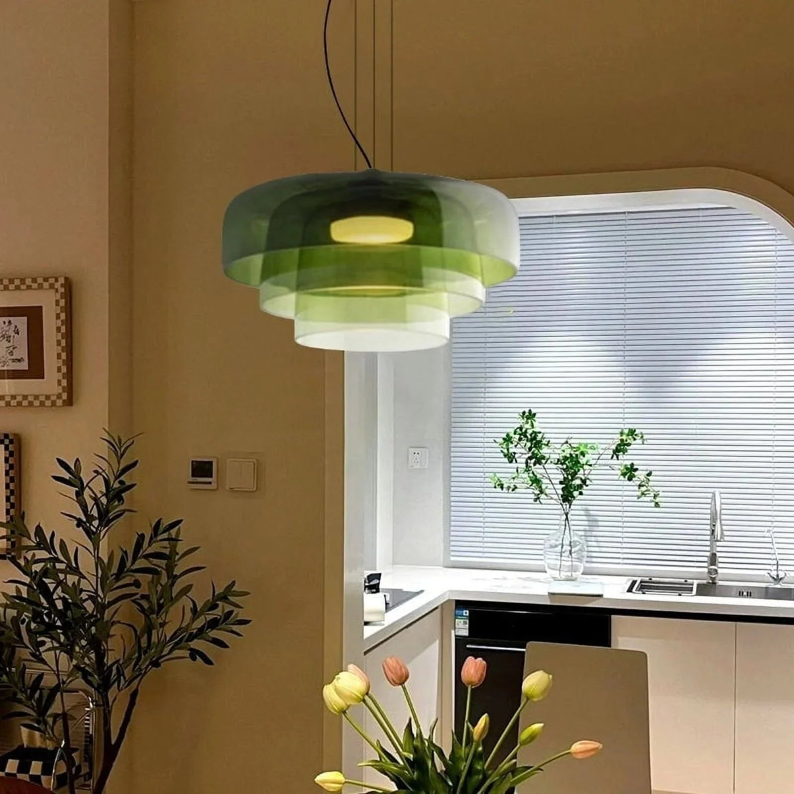 Nowoczesna szklana lampa wisząca z kloszem warstwowym – design inspirowany stylem retro 1