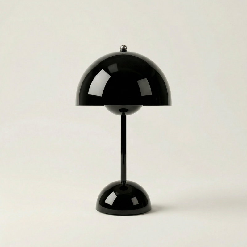Dome – klasyczna półkolista lampa stołowa