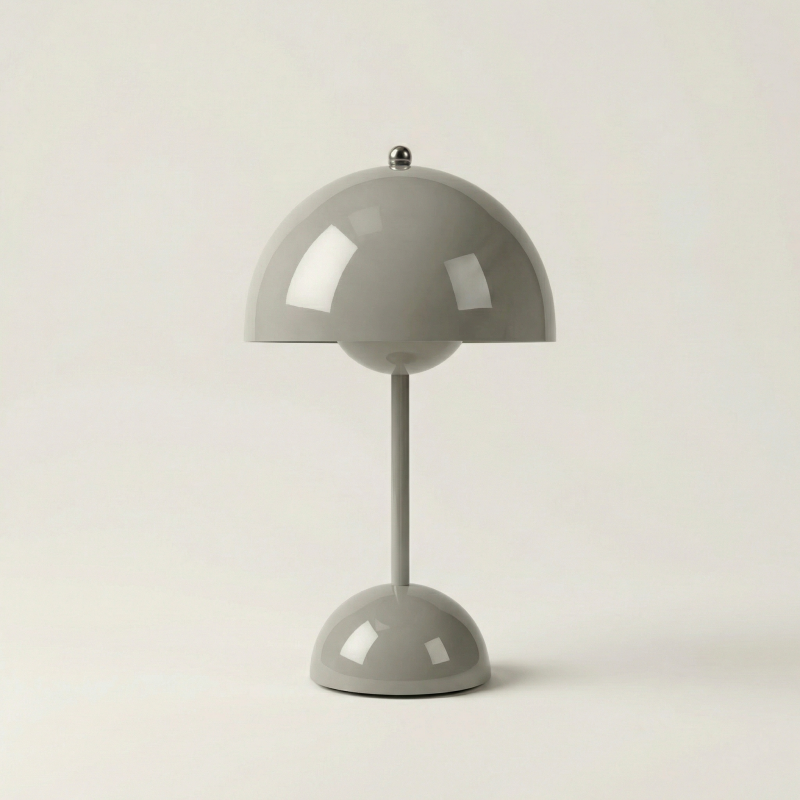 Dome – klasyczna półkolista lampa stołowa