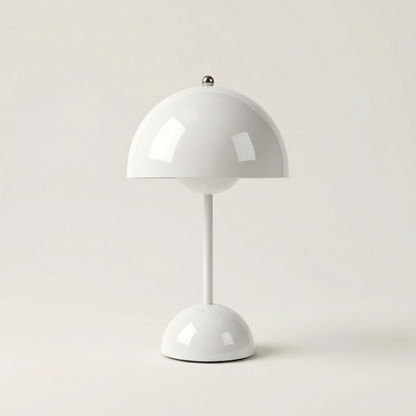 Dome – klasyczna półkolista lampa stołowa